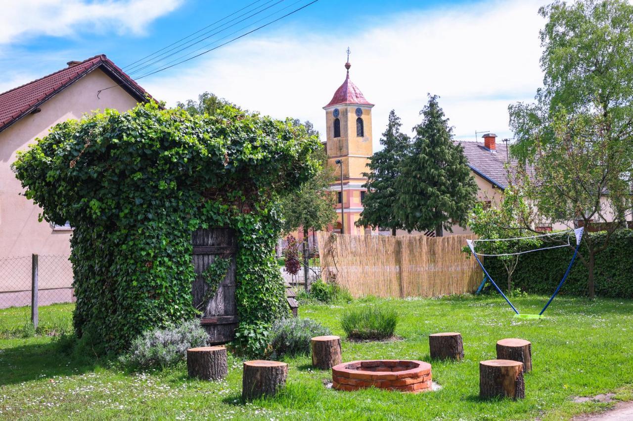 Garden Holiday Home Drenje  ภายนอก รูปภาพ