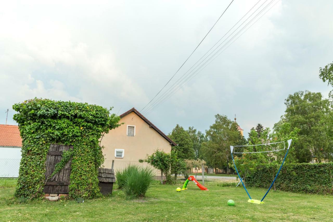 Garden Holiday Home Drenje  ภายนอก รูปภาพ